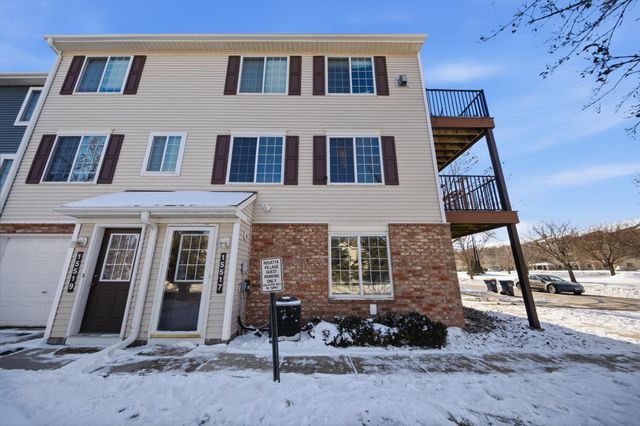 15517 Flight Way 212, Apple Valley, MN 55124