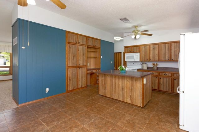 412 Dickens, Parkersburg, IA 50665