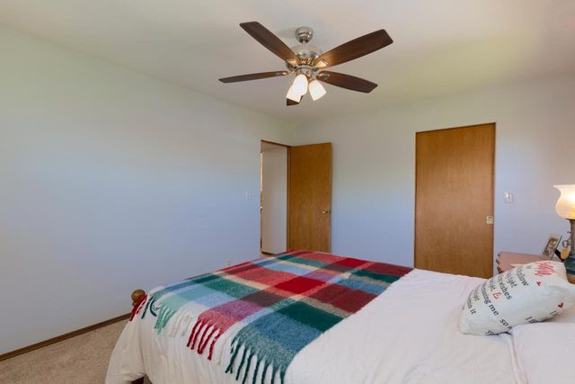 412 Dickens, Parkersburg, IA 50665