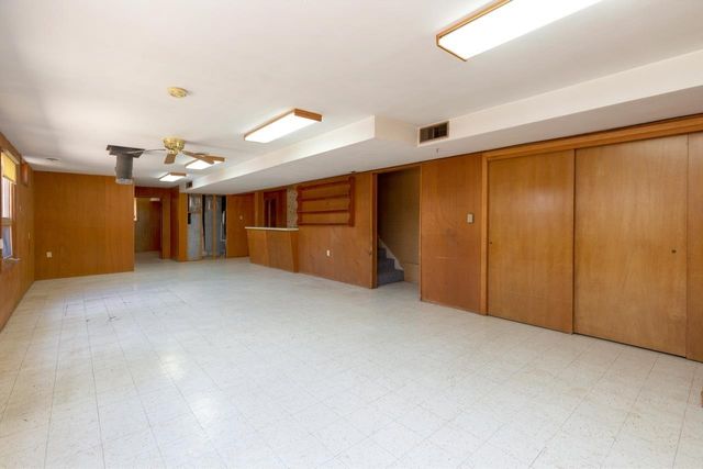 412 Dickens, Parkersburg, IA 50665