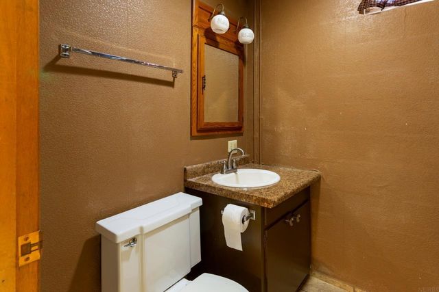 412 Dickens, Parkersburg, IA 50665