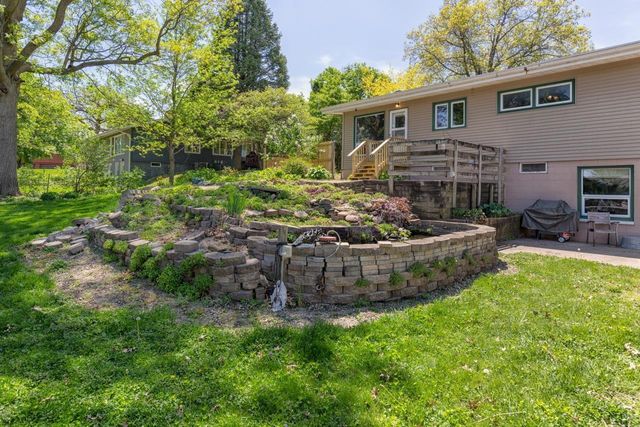 412 Dickens, Parkersburg, IA 50665