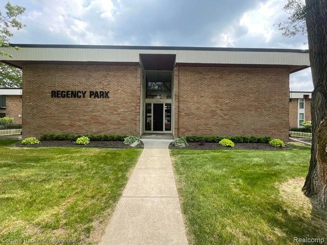 4190 Rochester Road 112, Royal Oak, MI 48073