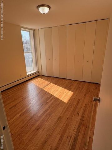 4190 Rochester Road 112, Royal Oak, MI 48073