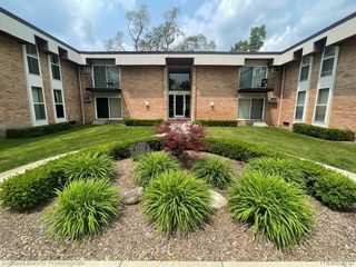 4190 Rochester Road 112, Royal Oak, MI 48073