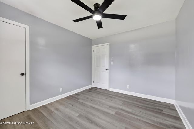 3237 Greendale Dr, Louisville, KY 40216