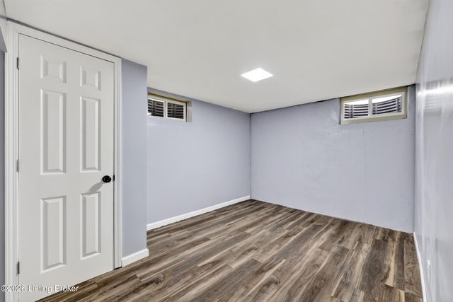 3237 Greendale Dr, Louisville, KY 40216