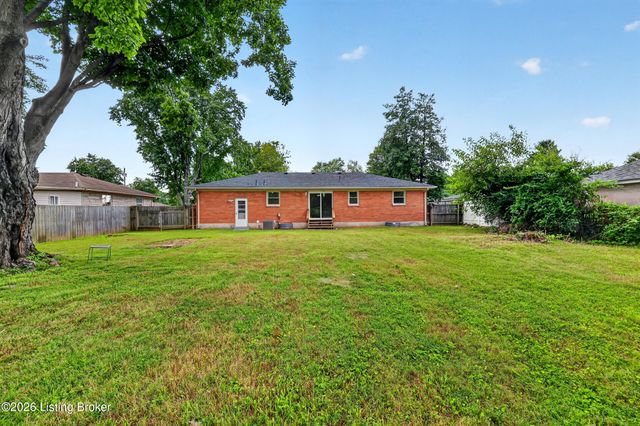3237 Greendale Dr, Louisville, KY 40216