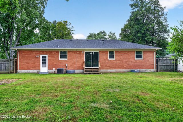 3237 Greendale Dr, Louisville, KY 40216