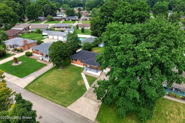 3237 Greendale Dr, Louisville, KY 40216