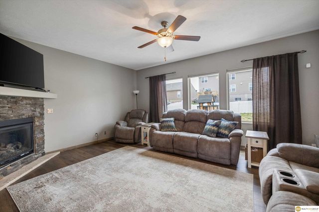 8820 N 156 Avenue, Bennington, NE 68007
