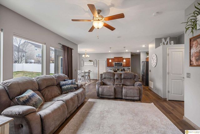 8820 N 156 Avenue, Bennington, NE 68007
