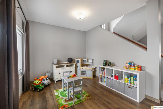 8820 N 156 Avenue, Bennington, NE 68007