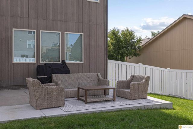 8820 N 156 Avenue, Bennington, NE 68007