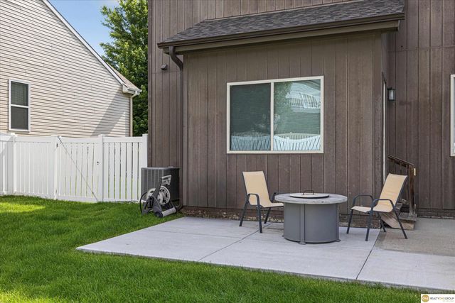 8820 N 156 Avenue, Bennington, NE 68007