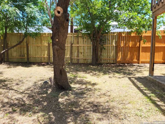 201 DOWNSHIRE DR, San Antonio, TX 78216