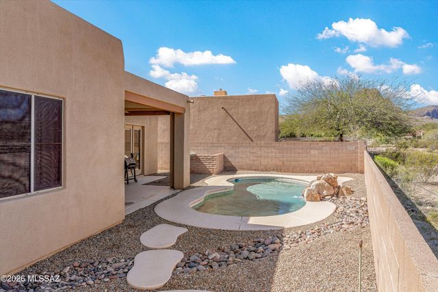 8175 N Night Pony Drive, Tucson, AZ 85743