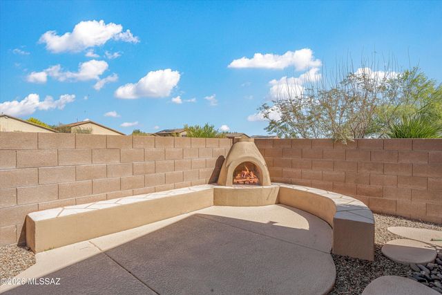 8175 N Night Pony Drive, Tucson, AZ 85743