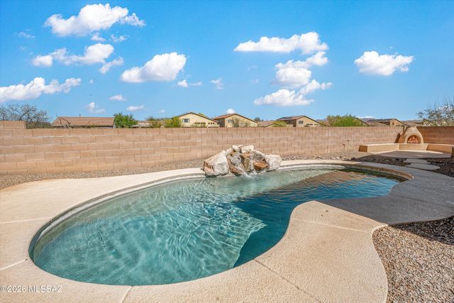 8175 N Night Pony Drive, Tucson, AZ 85743