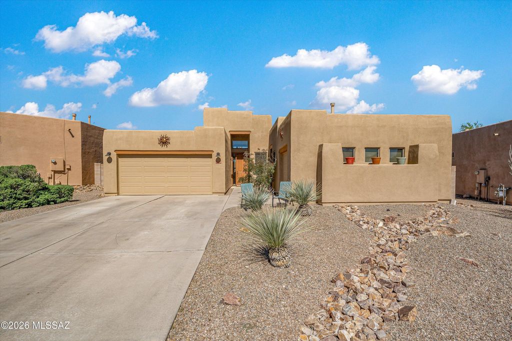 8175 N Night Pony Drive, Tucson, AZ 85743