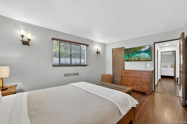 27 Desmond Avenue, Bronxville, NY 10708