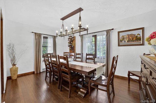 27 Desmond Avenue, Bronxville, NY 10708