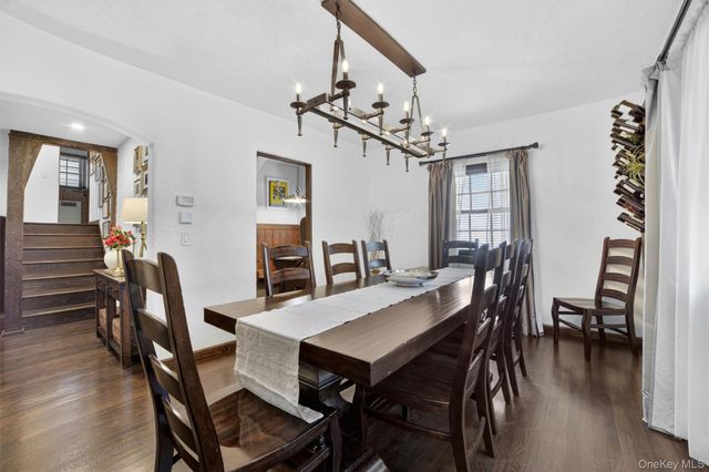 27 Desmond Avenue, Bronxville, NY 10708