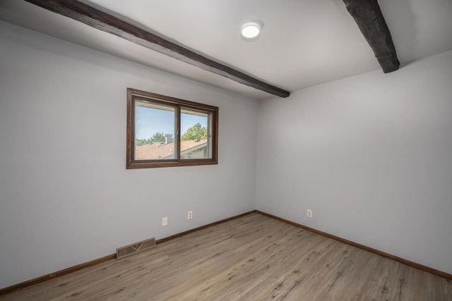 7821 w hustis STREET, Milwaukee, WI 53223