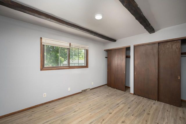 7821 w hustis STREET, Milwaukee, WI 53223