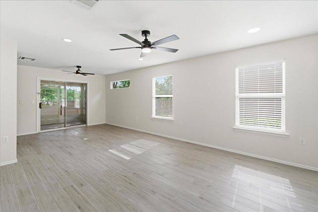 104 Whitewing WAY, Georgetown, TX 78633