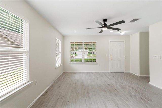104 Whitewing WAY, Georgetown, TX 78633
