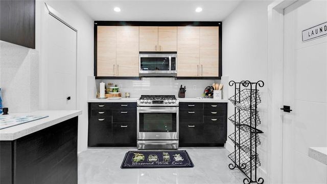6290 W 16th Avenue, Hialeah, FL 33012