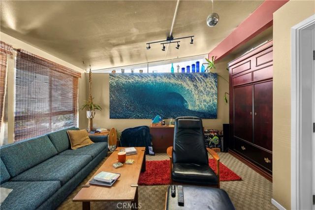 1284 Sagamore Lane, Ventura, CA 93001