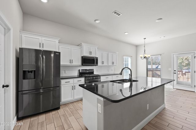 722 Kara Lane, Carl Junction, MO 64834