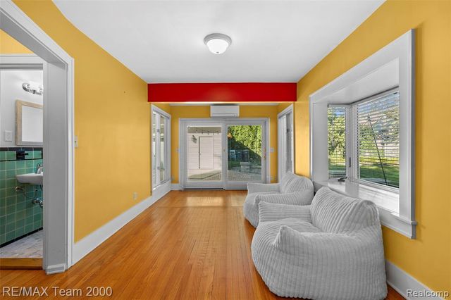 307 Tannahill Street, Dearborn, MI 48124