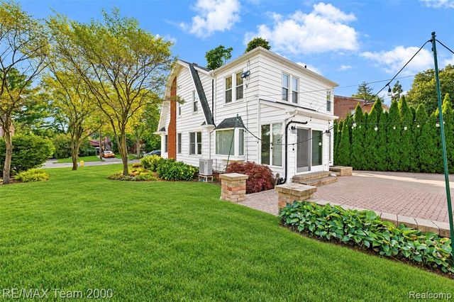 307 Tannahill Street, Dearborn, MI 48124