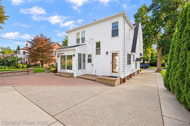 307 Tannahill Street, Dearborn, MI 48124