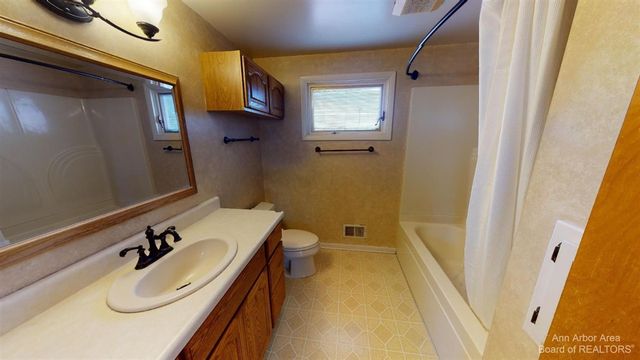 2235 Prairie Street, Ann Arbor, MI 48105