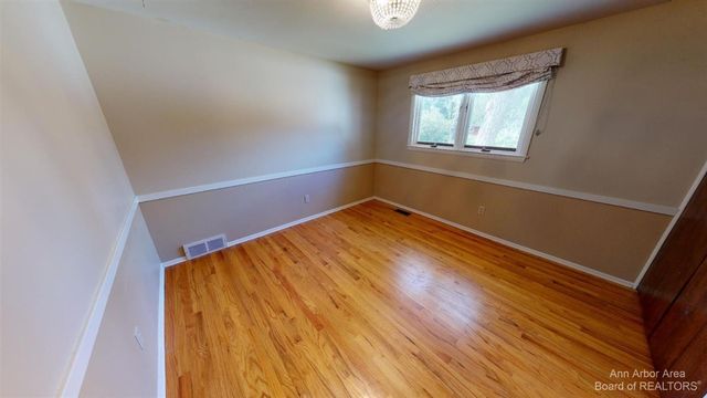 2235 Prairie Street, Ann Arbor, MI 48105