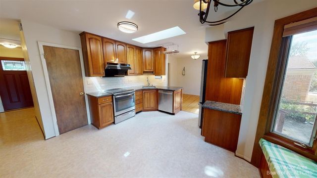2235 Prairie Street, Ann Arbor, MI 48105