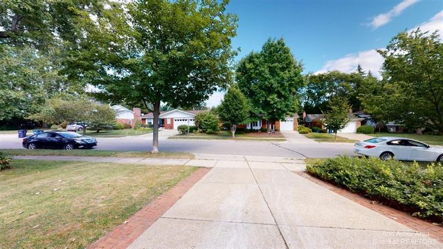 2235 Prairie Street, Ann Arbor, MI 48105