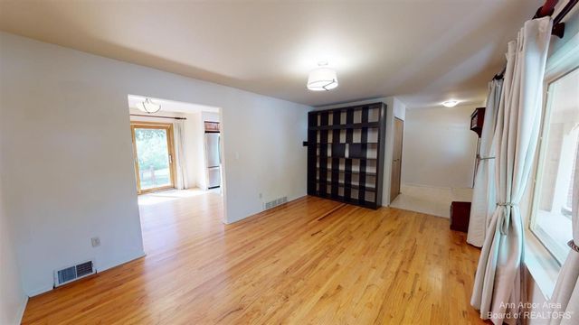 2235 Prairie Street, Ann Arbor, MI 48105