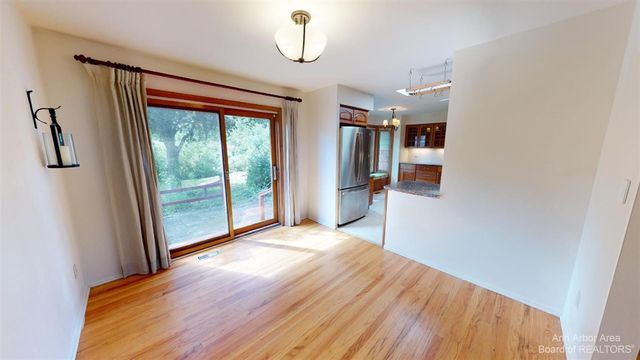 2235 Prairie Street, Ann Arbor, MI 48105