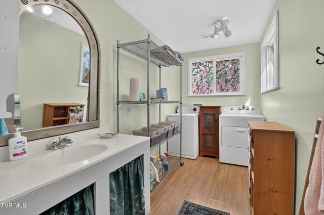 416 North Brownlow Street, Rogersville, TN 37857