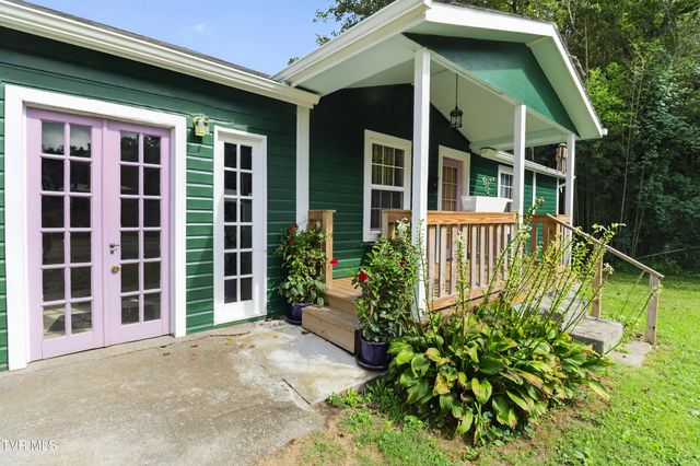 416 North Brownlow Street, Rogersville, TN 37857