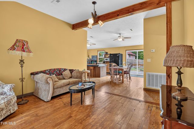 416 North Brownlow Street, Rogersville, TN 37857