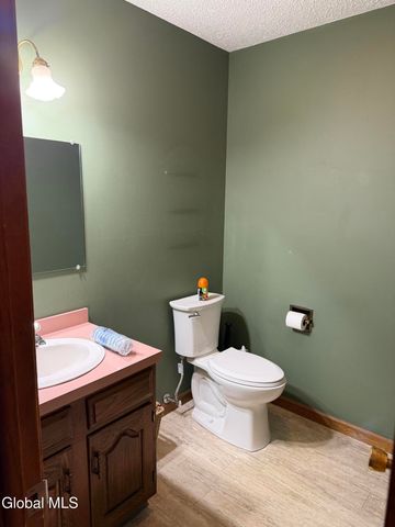 19 Sugar Pine Road, Queensbury, NY 12804