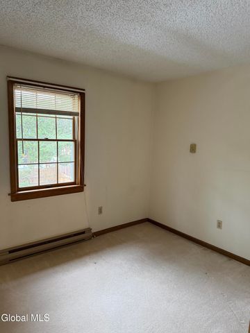 19 Sugar Pine Road, Queensbury, NY 12804