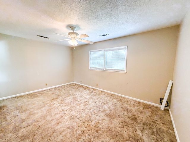 107 Paddock Dr, Dothan, AL 36301