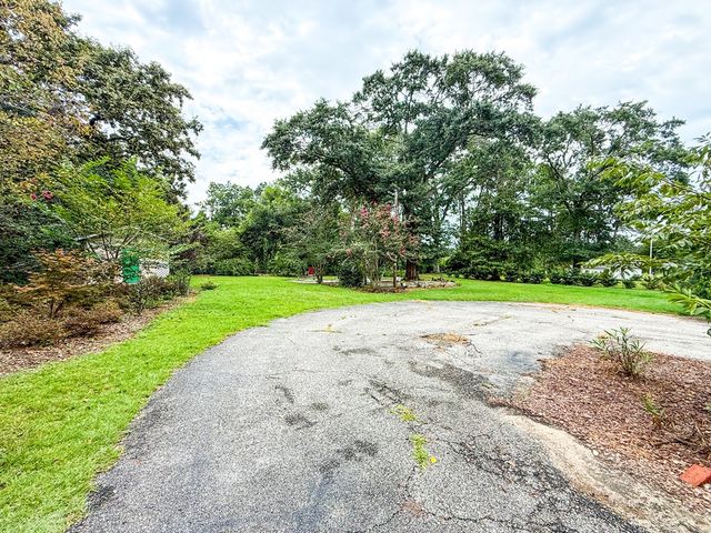 107 Paddock Dr, Dothan, AL 36301